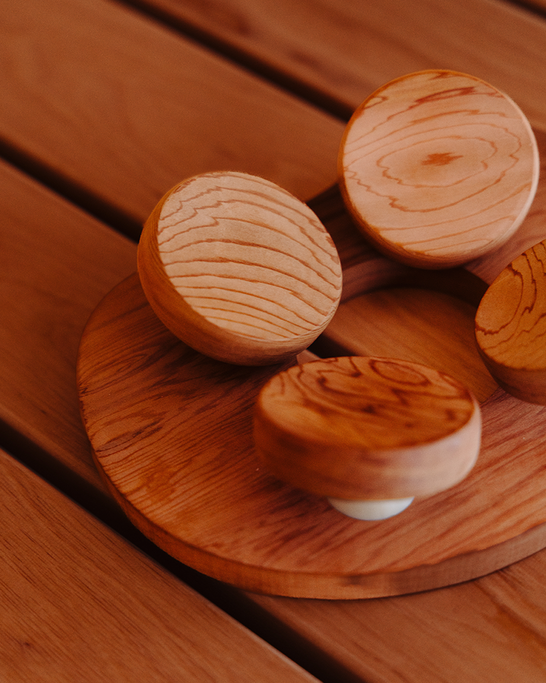 Nakkestøtte i Træ til Sauna