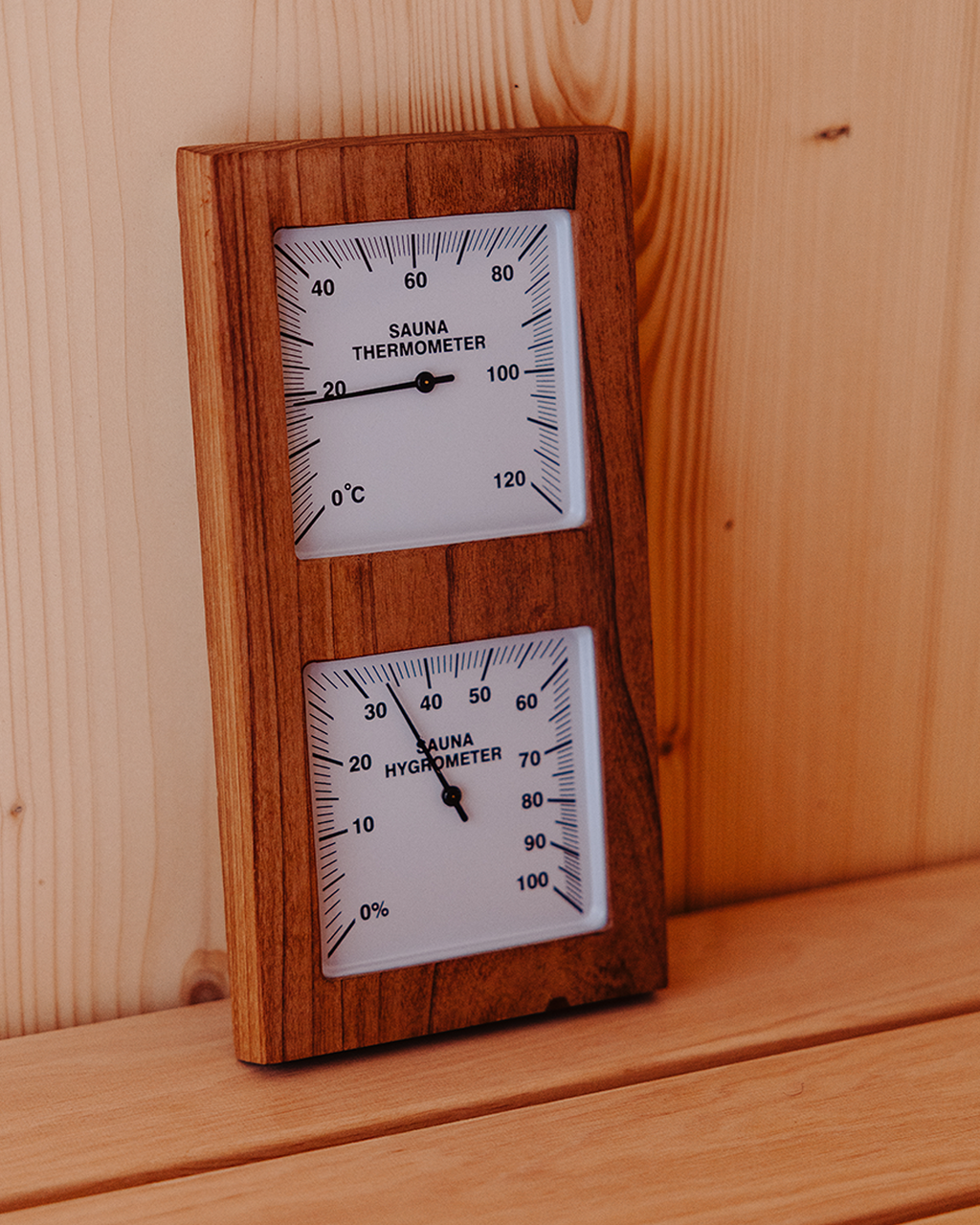 Hygrometer & Termometer i Termotræ
